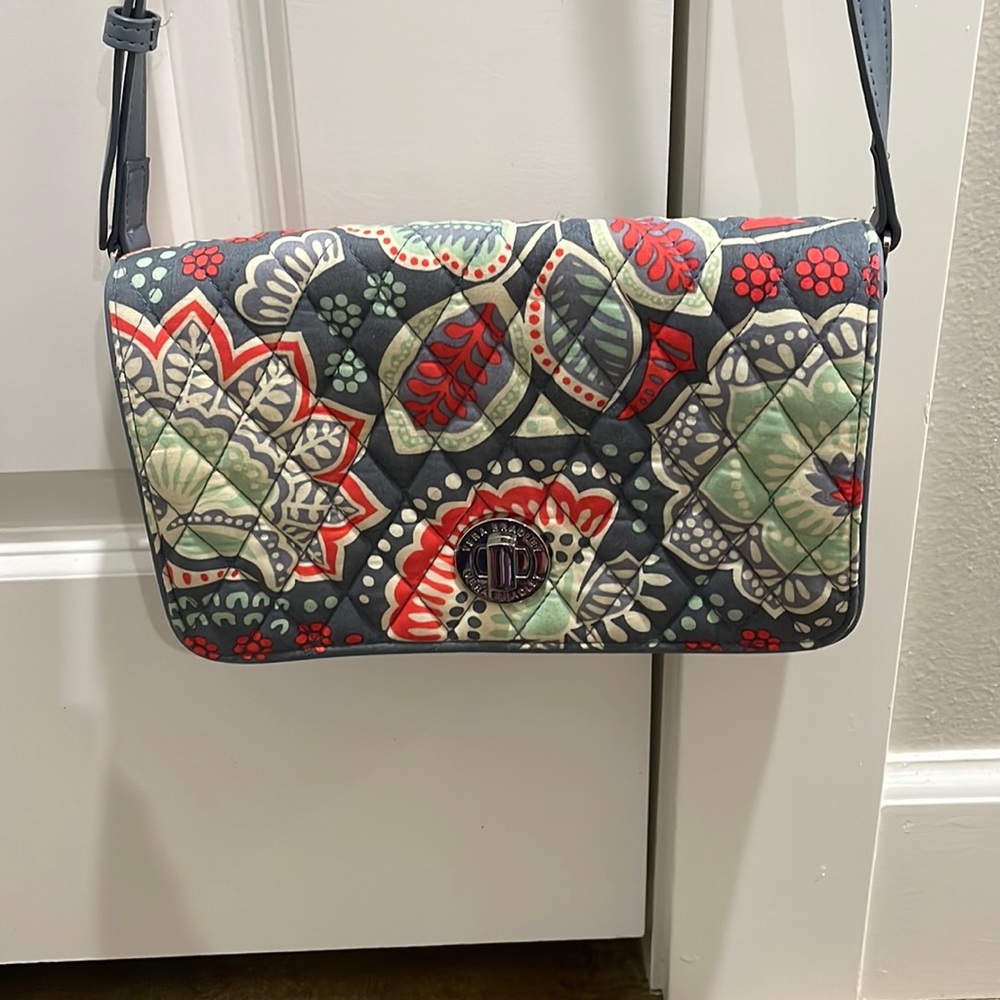 Vera Bradley cross body purse